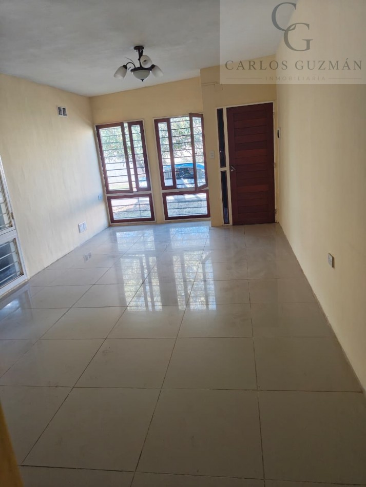 SE ALQUILA HERMOSA CASA AMPLIA!