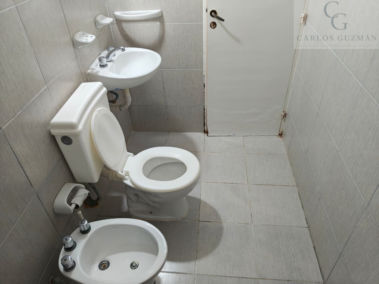 SE ALQUILA HERMOSA CASA AMPLIA!